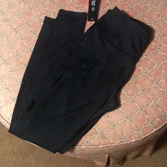 Black athletic leggings - Picture 1 of 5